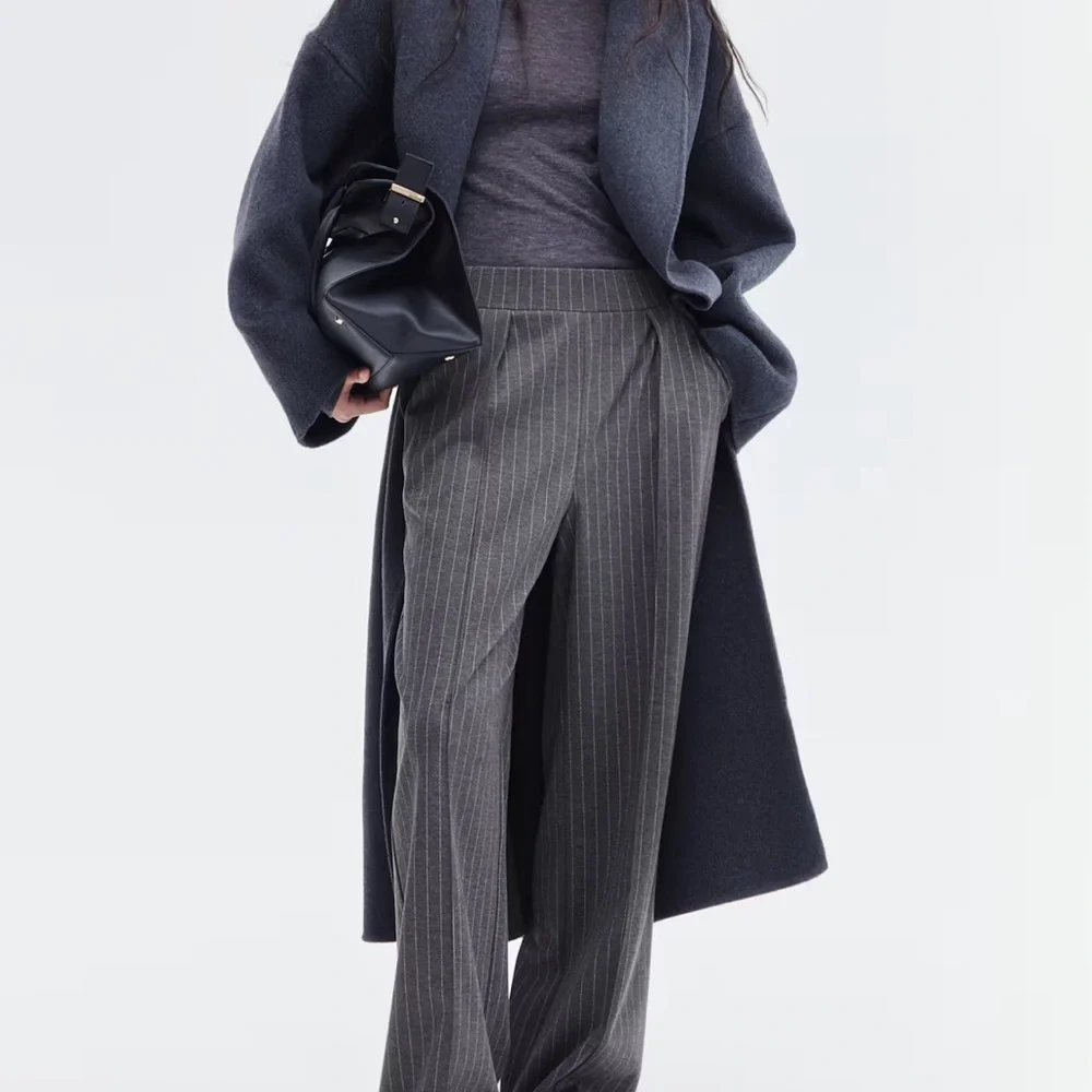 Gray Pinstripe Women's Wide-Leg High rise Pants sz XS NEW NWOT Price Firm! - Picture 2 of 12